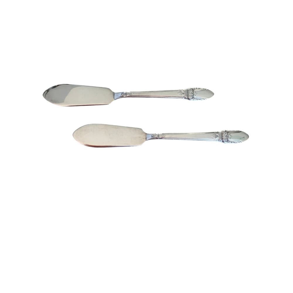 2 International Silver First Love Butter Knives 1847 Rogers Bros Silverplate
